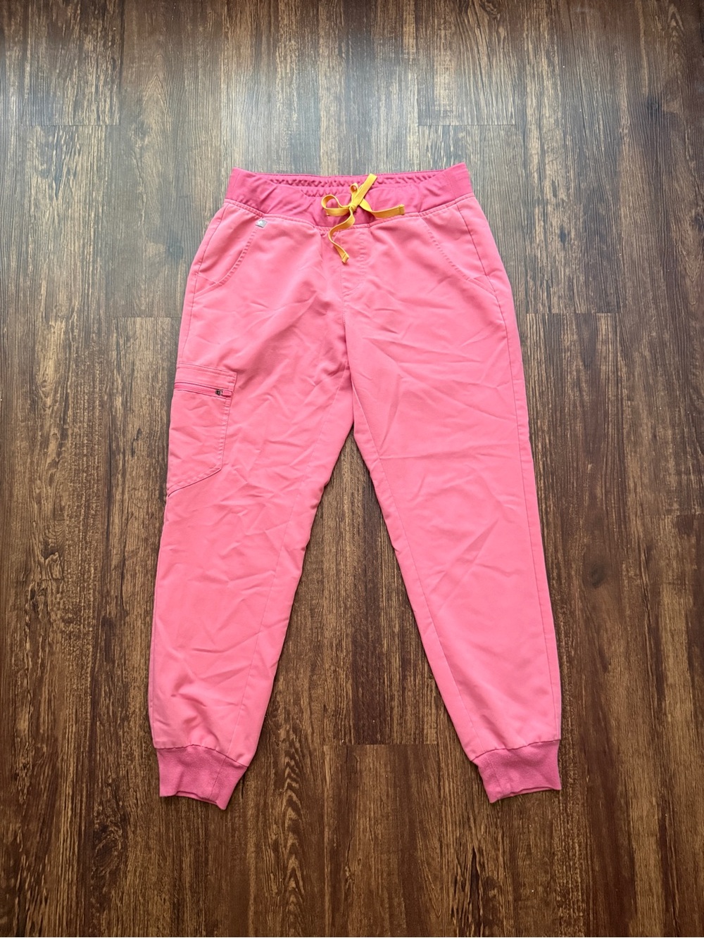 FIGS Women’s Neon Pink Zamora Jogger Scrub Pants - Size S Petite Nursecore